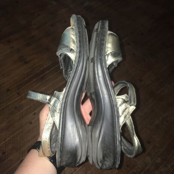 Naot gold size 38 strappy ortho comfort sandals - Picture 4 of 5